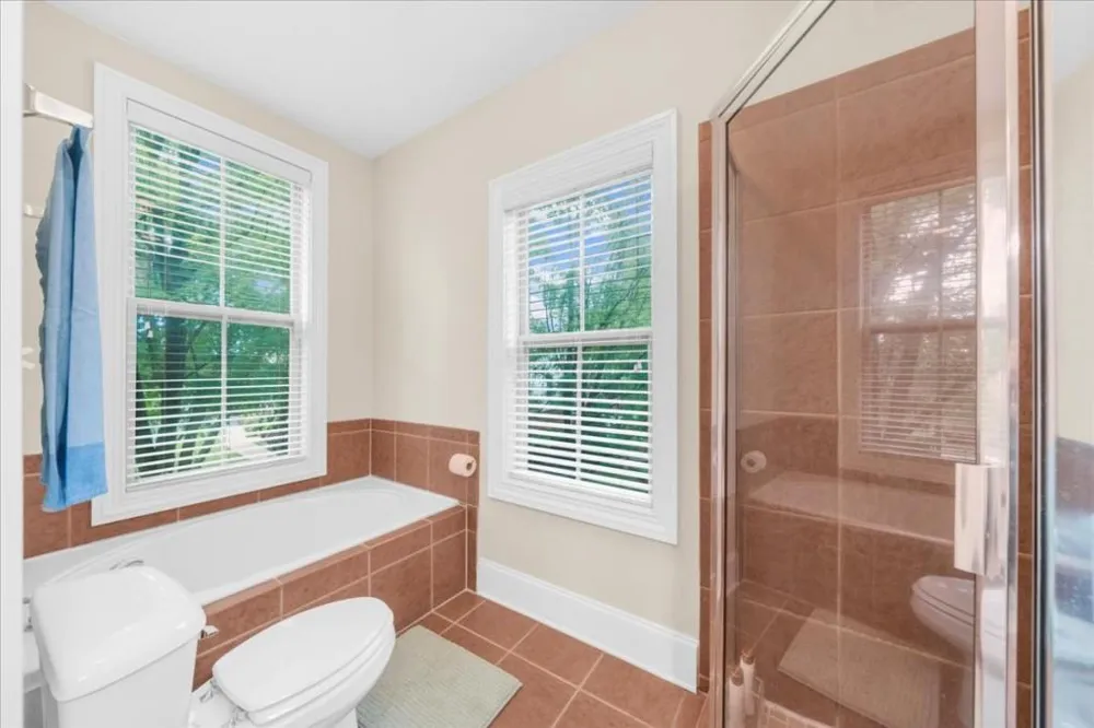 199 Le Gran Court Sandy Springs, GA 30328
