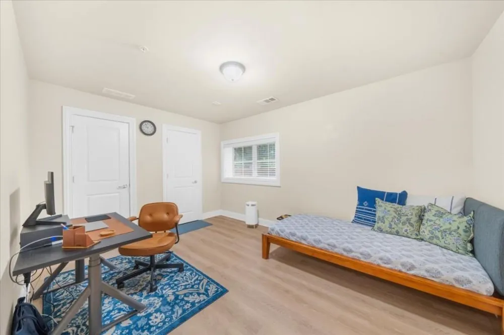 199 Le Gran Court Sandy Springs, GA 30328