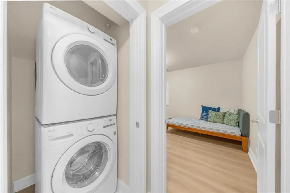 199 Le Gran Court Sandy Springs, GA 30328