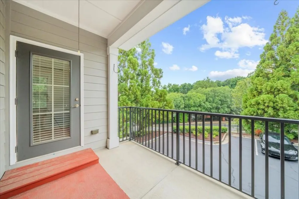 199 Le Gran Court Sandy Springs, GA 30328