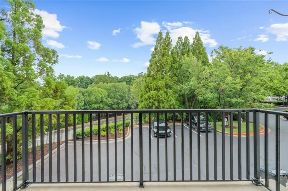 199 Le Gran Court Sandy Springs, GA 30328