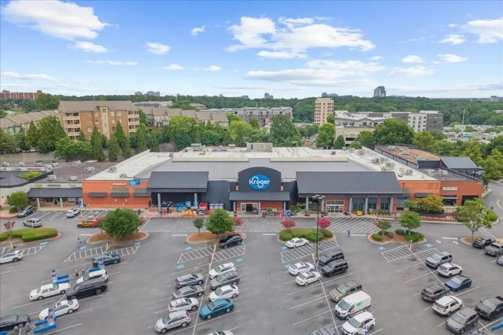 199 Le Gran Court Sandy Springs, GA 30328