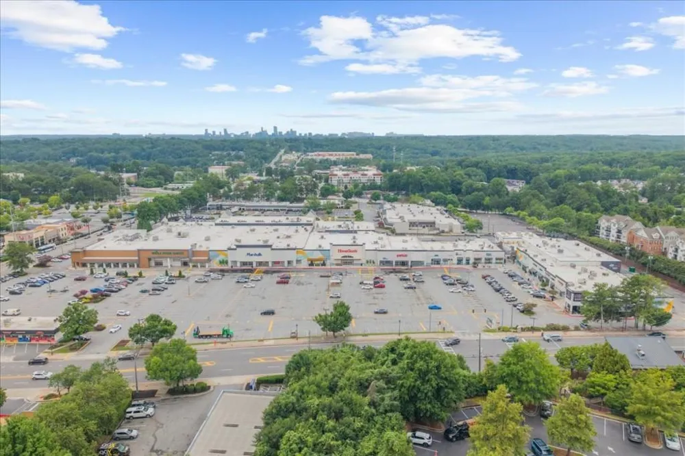 199 Le Gran Court Sandy Springs, GA 30328