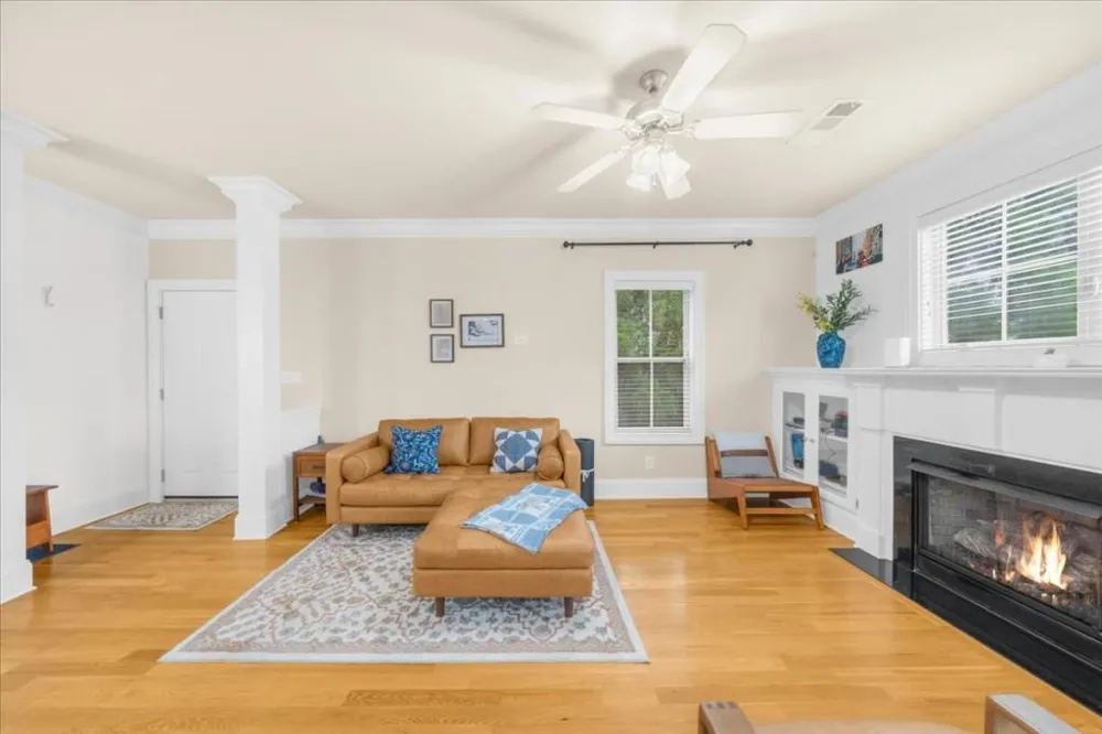 199 Le Gran Court Sandy Springs, GA 30328