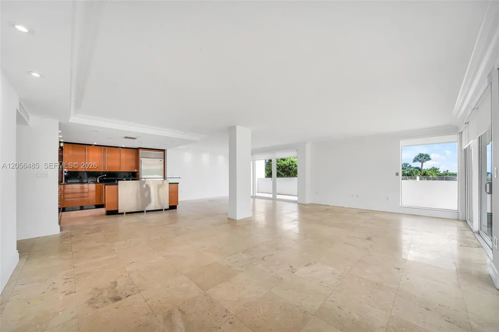 199 Ocean Lane Dr #201 Key Biscayne, FL 33149