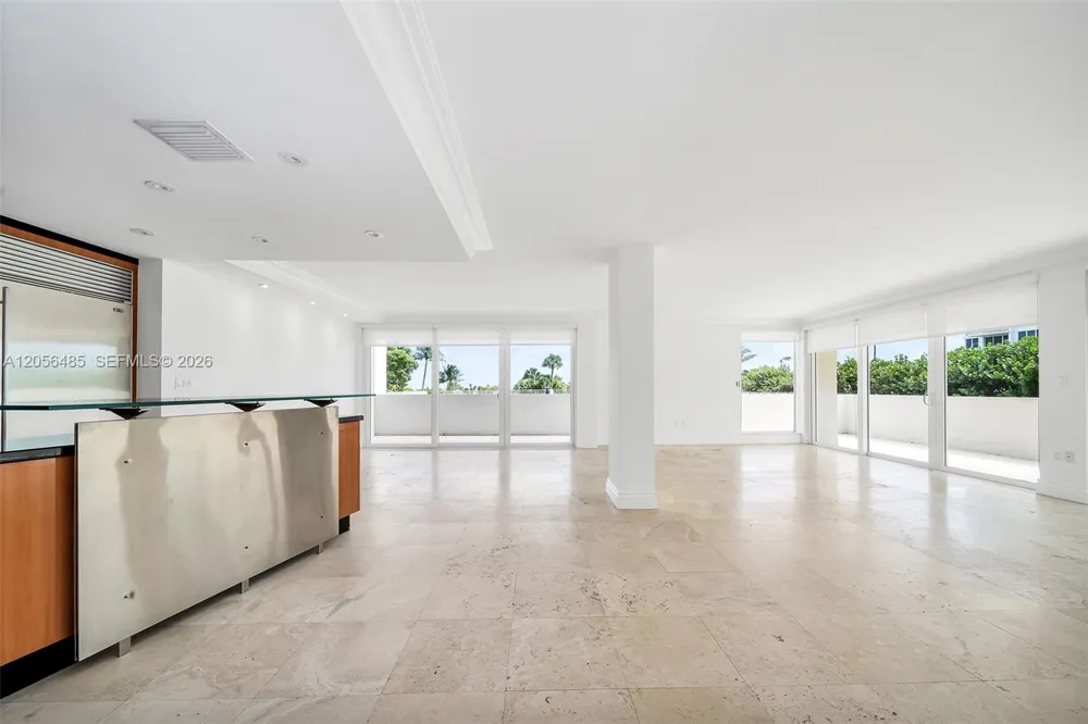199 Ocean Lane Dr #201 Key Biscayne, FL 33149