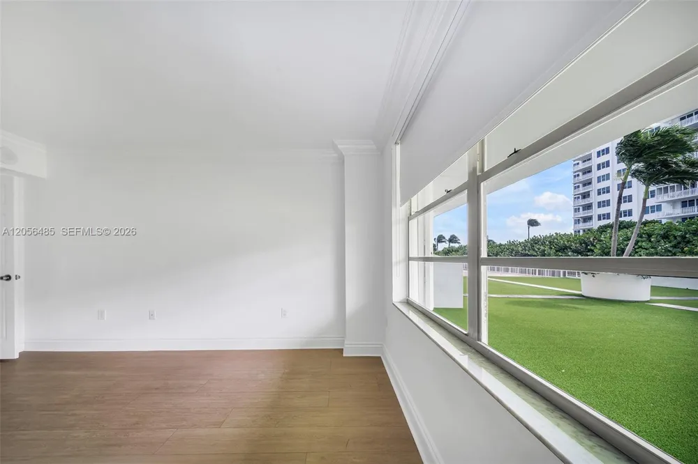 199 Ocean Lane Dr #201 Key Biscayne, FL 33149