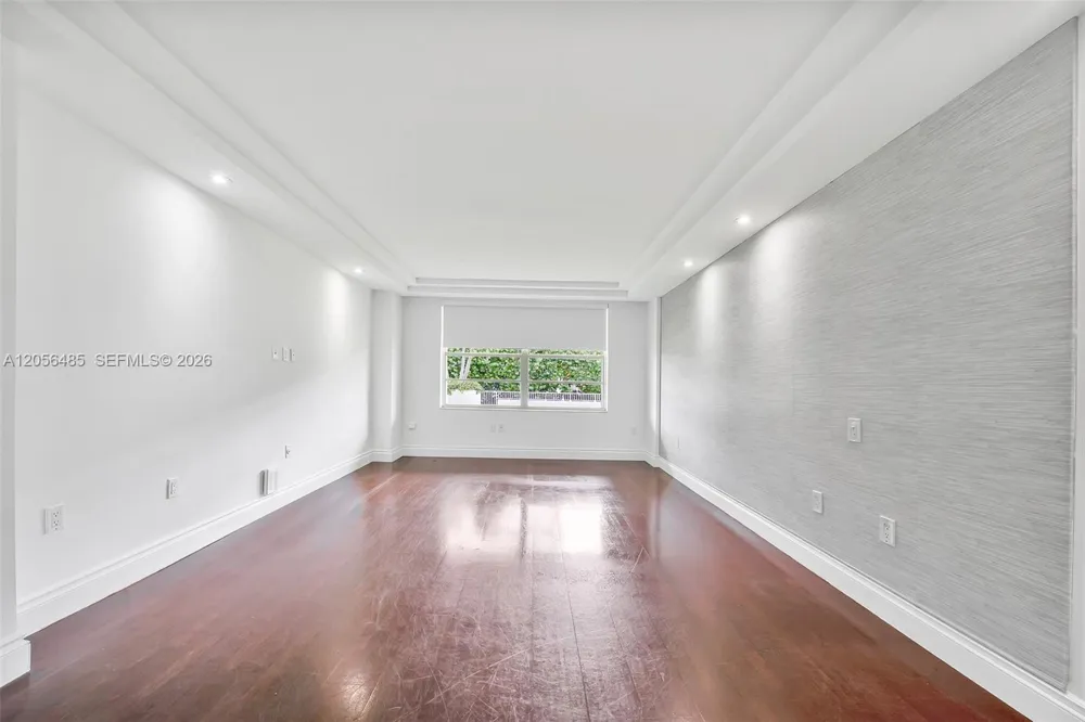199 Ocean Lane Dr #201 Key Biscayne, FL 33149