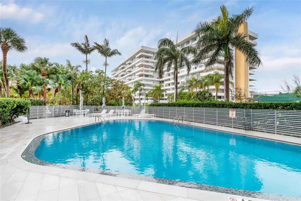 199 Ocean Lane Dr #201 Key Biscayne, FL 33149