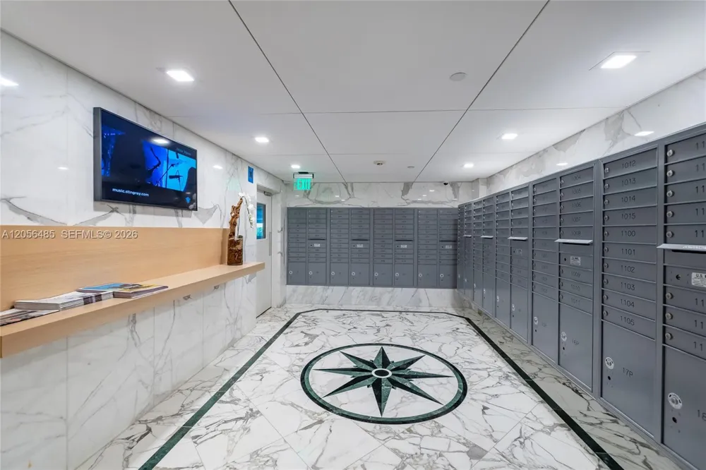 199 Ocean Lane Dr #201 Key Biscayne, FL 33149