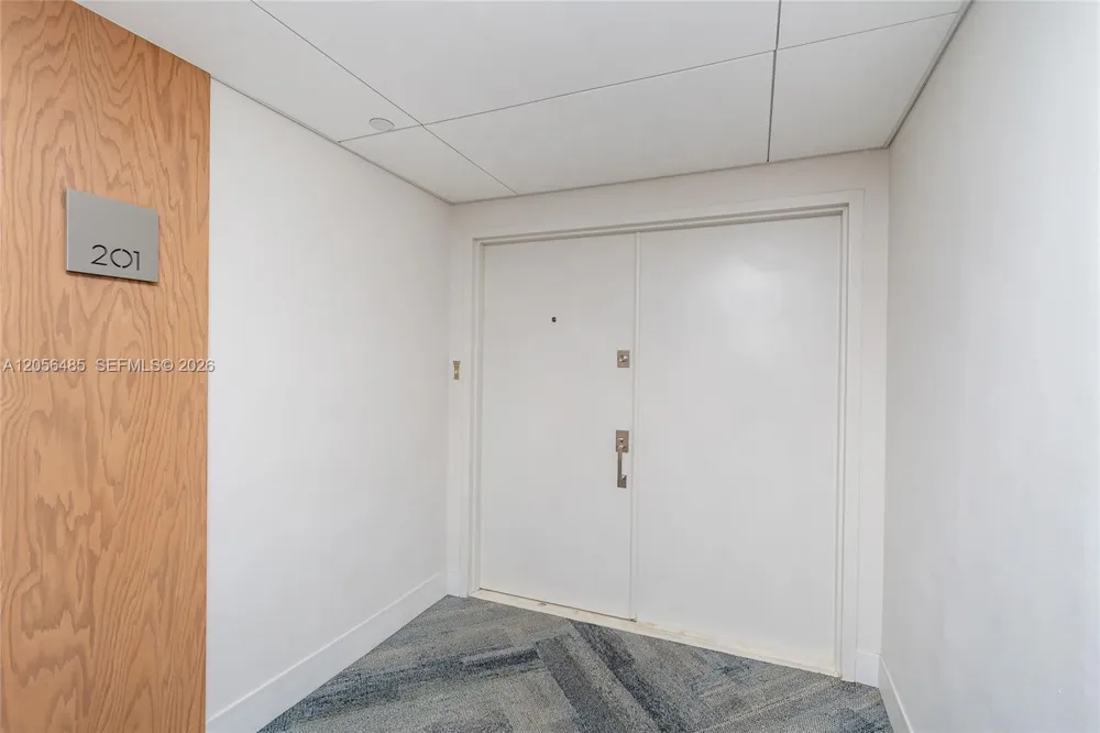 199 Ocean Lane Dr #201 Key Biscayne, FL 33149