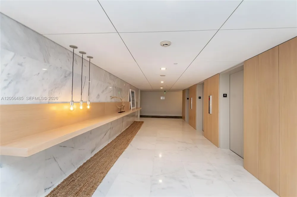 199 Ocean Lane Dr #201 Key Biscayne, FL 33149