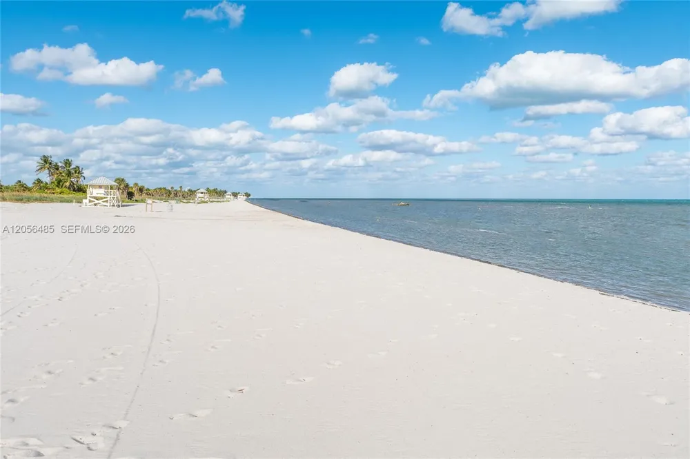 199 Ocean Lane Dr #201 Key Biscayne, FL 33149