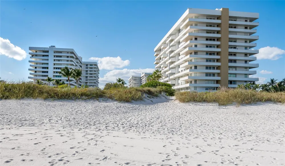 199 Ocean Lane Dr #201 Key Biscayne, FL 33149