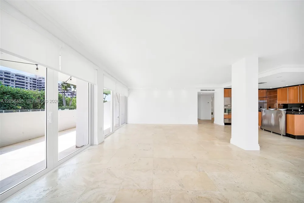 199 Ocean Lane Dr #201 Key Biscayne, FL 33149