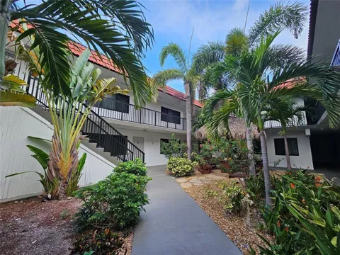 2201 NE 36th Street #209