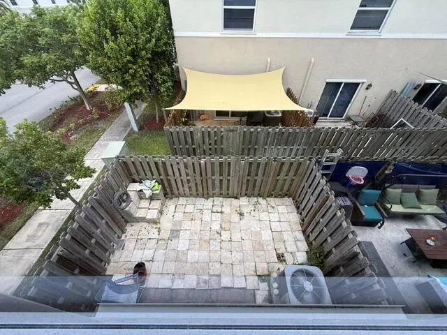 561 NE 5th Way Florida City, FL 33034