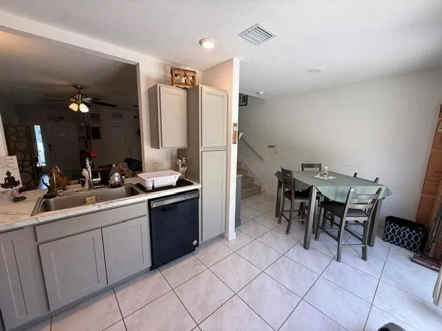 561 NE 5th Way Florida City, FL 33034