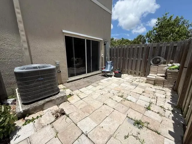 561 NE 5th Way Florida City, FL 33034