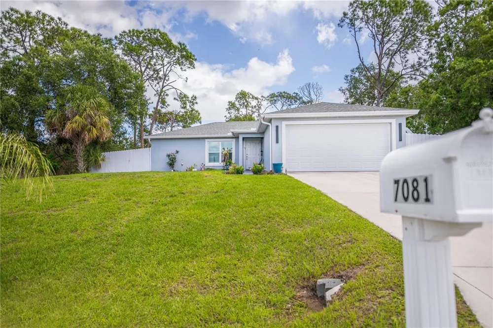 7081 BRAZIL CIRCLE Labelle, FL 33935
