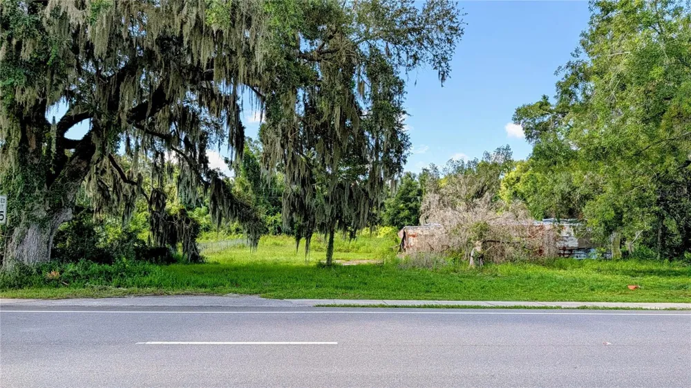 5211 WARM SPRINGS AVENUE Wildwood, FL 34785