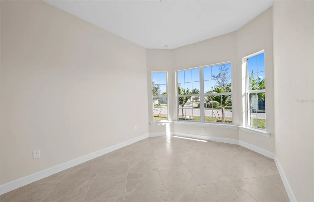 7621 FULHAM AVENUE Bradenton, FL 34210