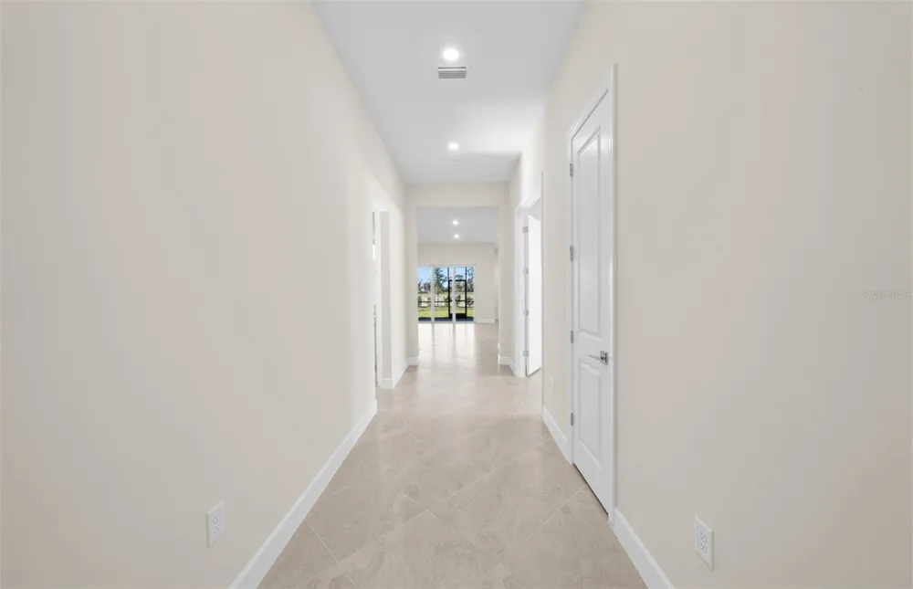 7621 FULHAM AVENUE Bradenton, FL 34210