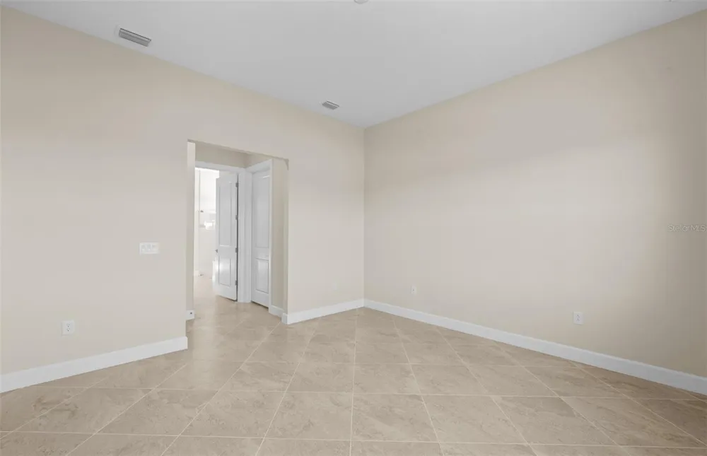 7621 FULHAM AVENUE Bradenton, FL 34210