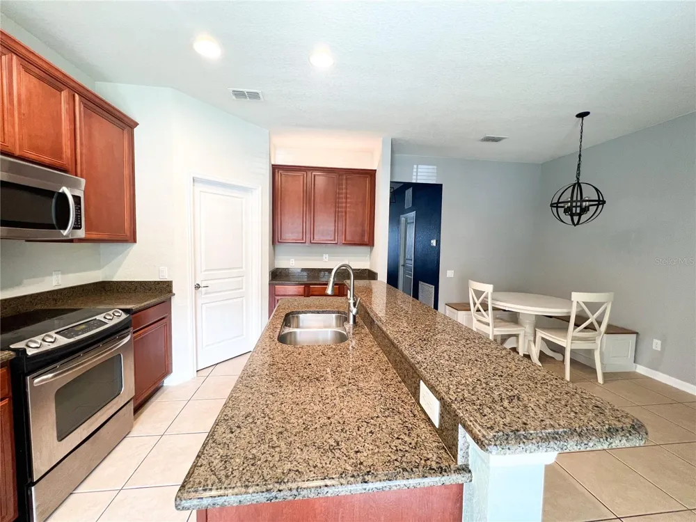 7722 FAIRGROVE AVENUE Windermere, FL 34786