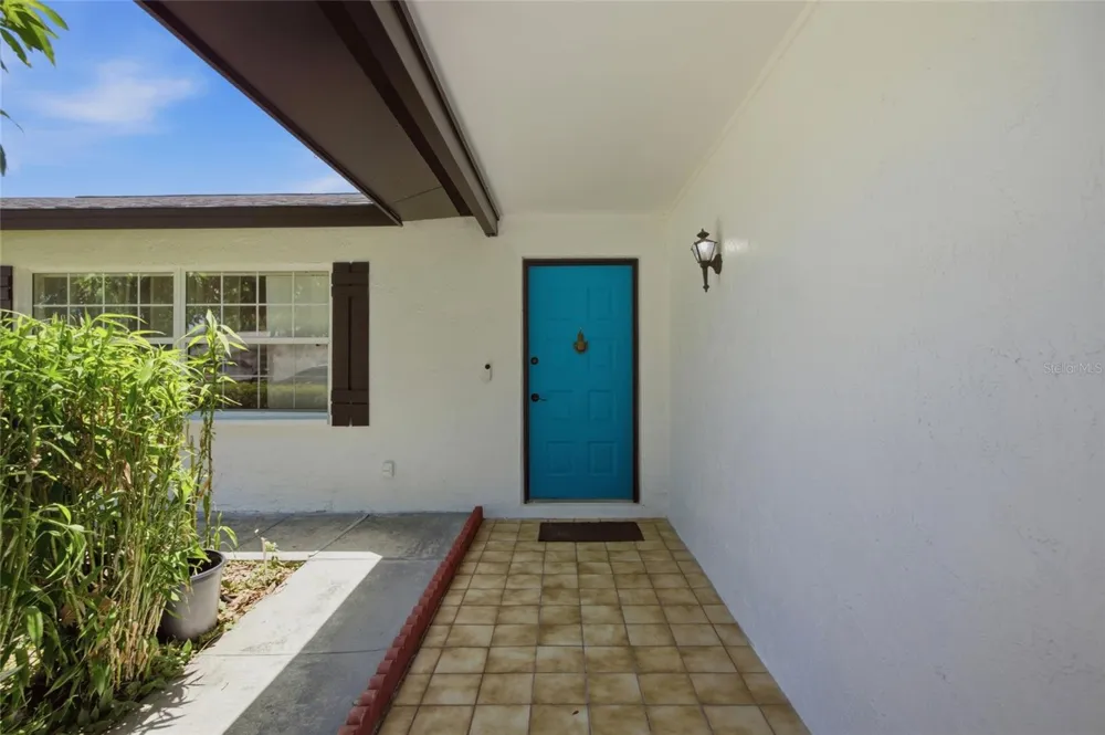 13510 CAPITOL DRIVE Tampa, FL 33613