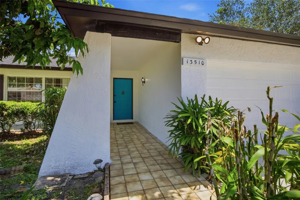 13510 CAPITOL DRIVE Tampa, FL 33613