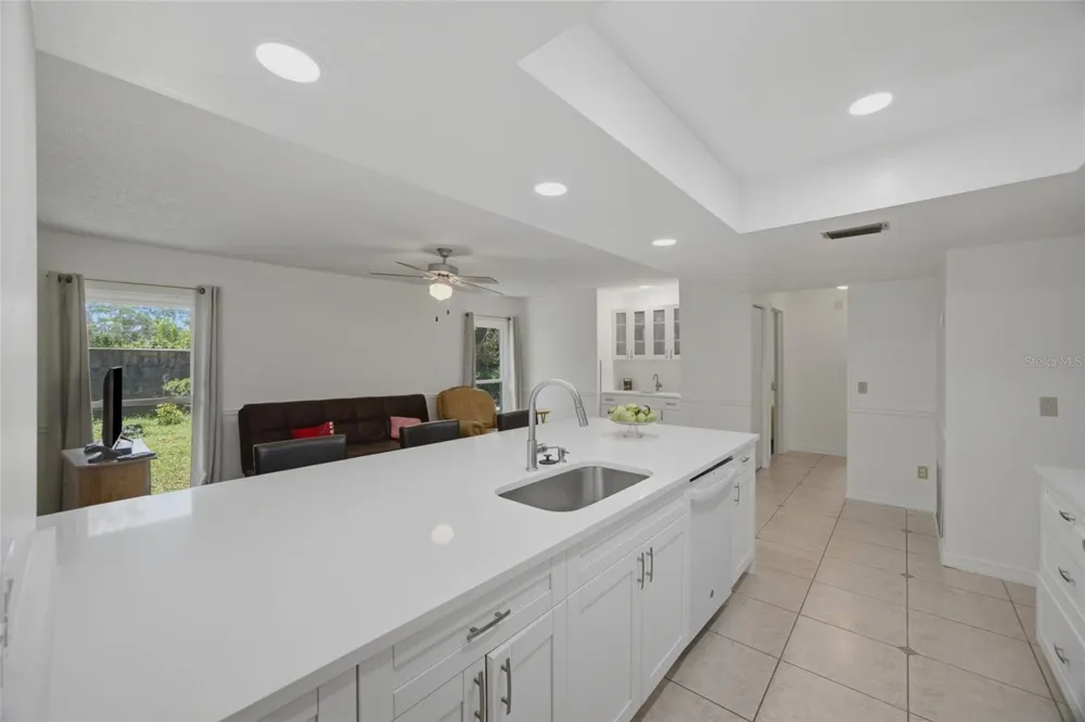 13510 CAPITOL DRIVE Tampa, FL 33613