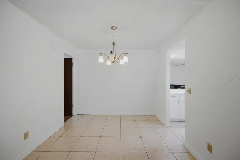 13510 CAPITOL DRIVE Tampa, FL 33613