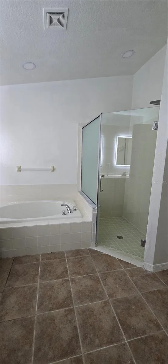 1810 GREYSTONE HEIGHTS DRIVE Valrico, FL 33594