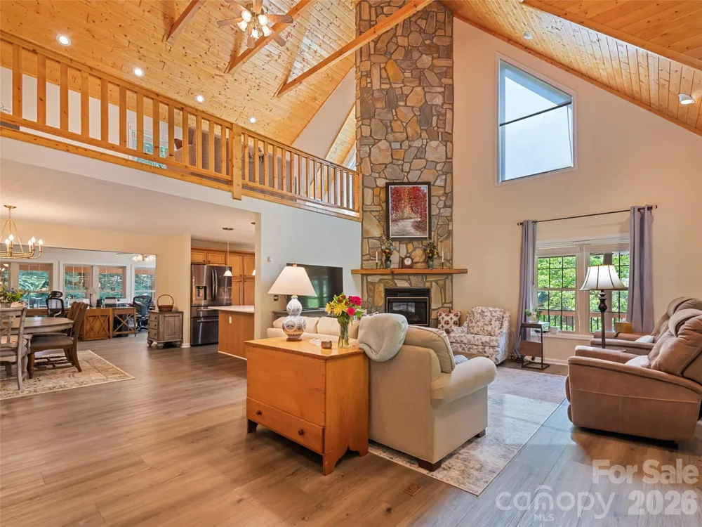 612 Brannon Forest Drive Waynesville, NC 28785