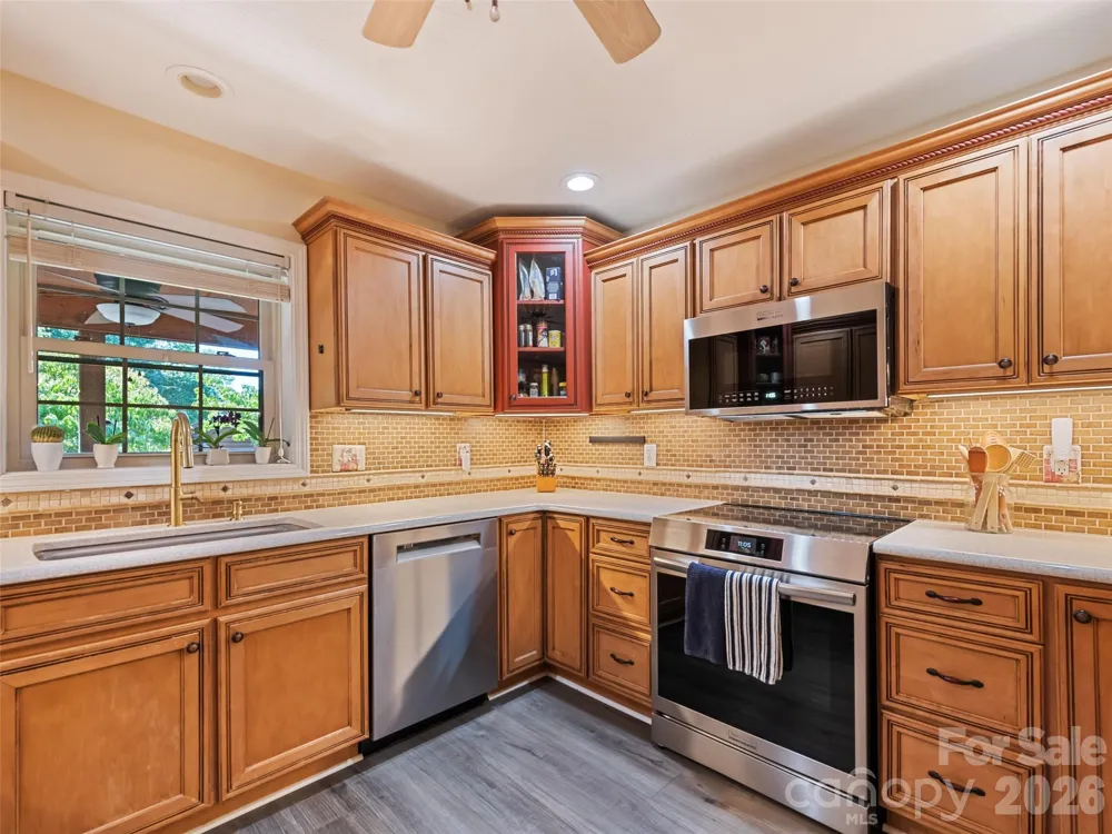 612 Brannon Forest Drive Waynesville, NC 28785