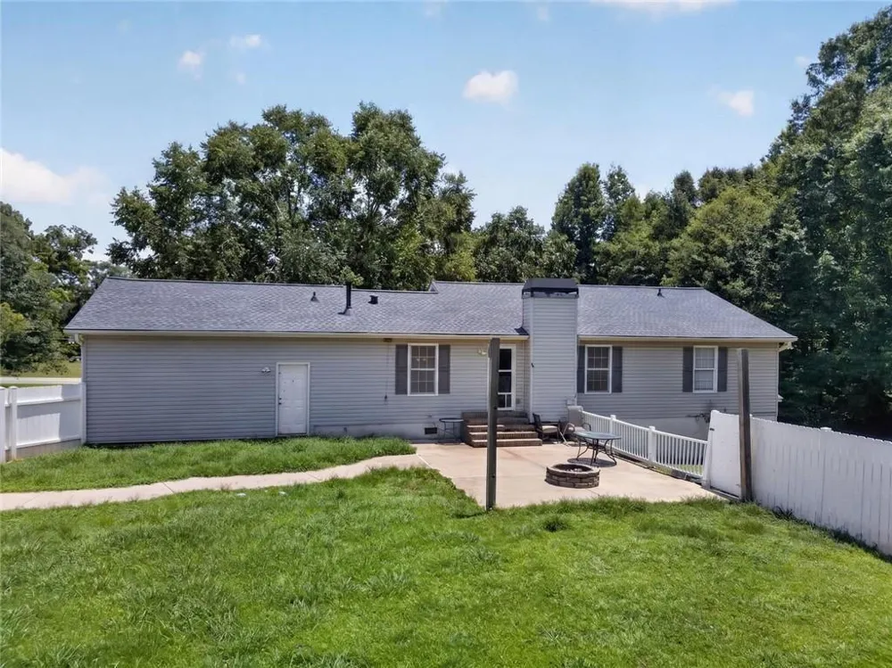 8715 Gullatt Road Palmetto, GA 30268