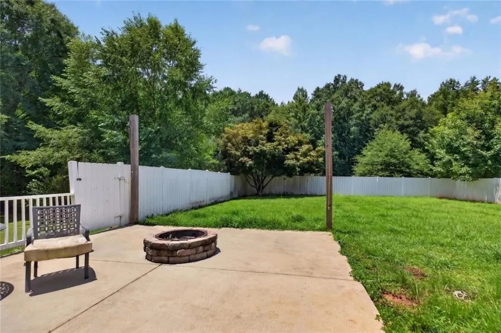 8715 Gullatt Road Palmetto, GA 30268