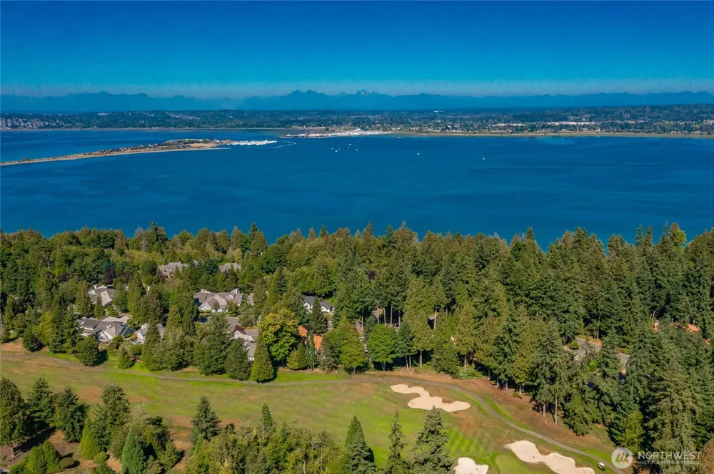 5518 Puffin Place Blaine, WA 98230