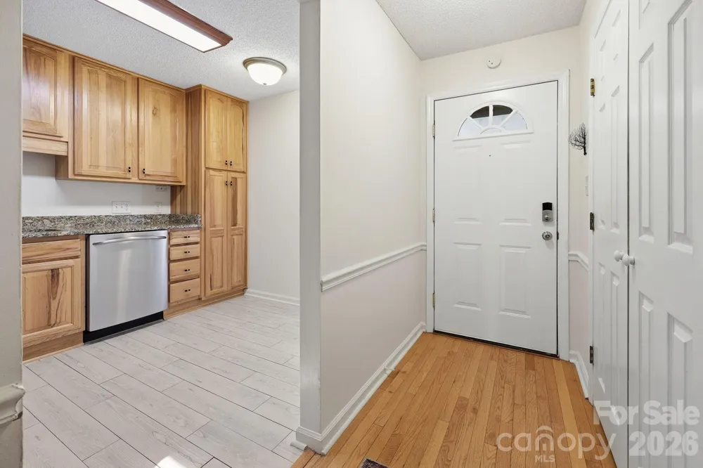 1503 Abbey Circle Asheville, NC 28805