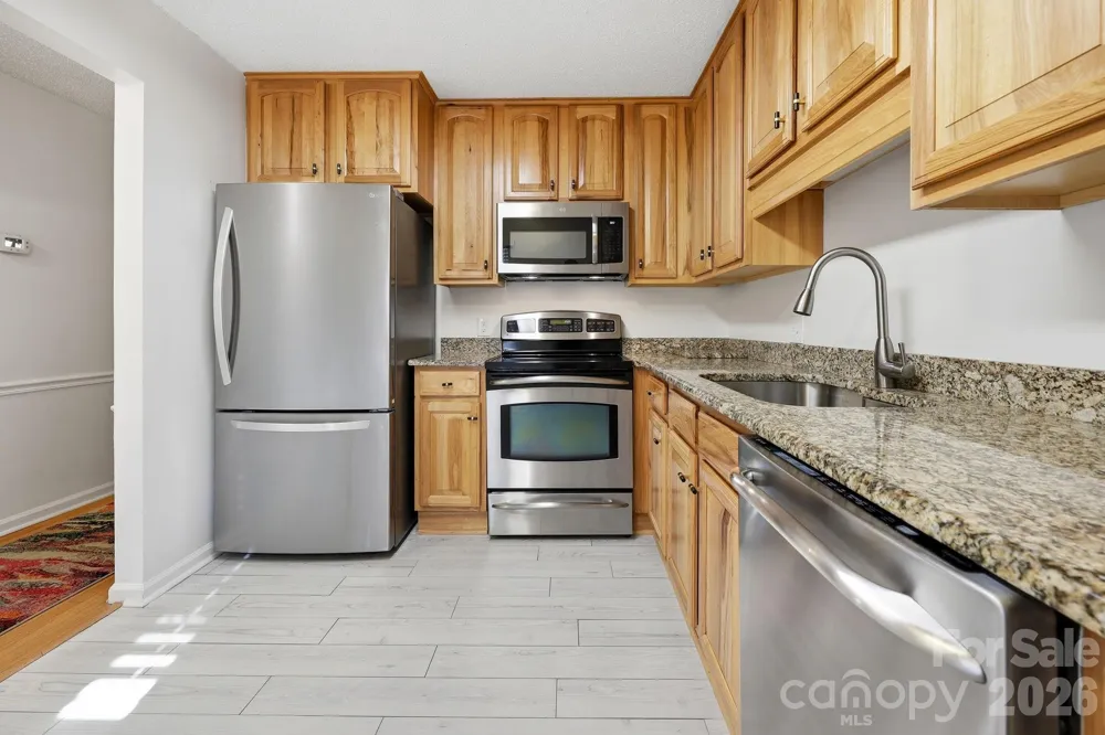 1503 Abbey Circle Asheville, NC 28805