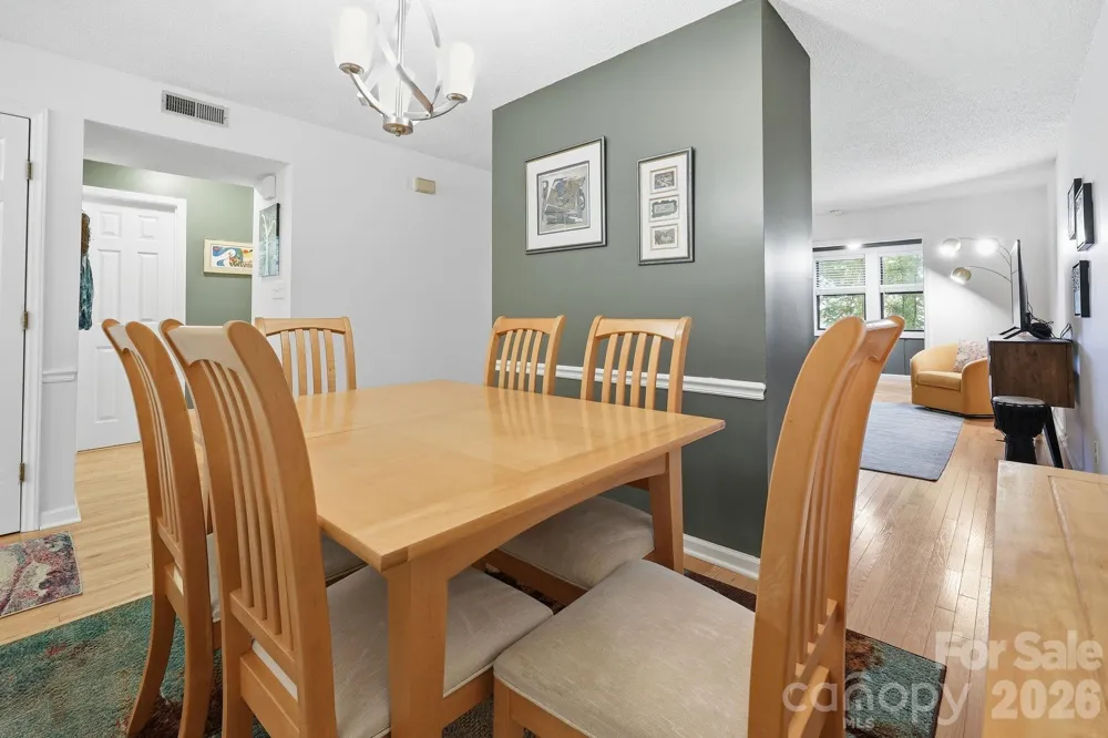 1503 Abbey Circle Asheville, NC 28805