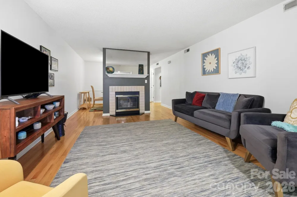 1503 Abbey Circle Asheville, NC 28805