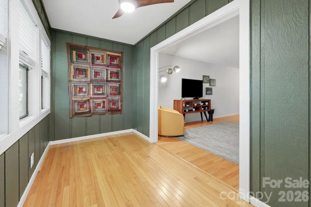 1503 Abbey Circle Asheville, NC 28805