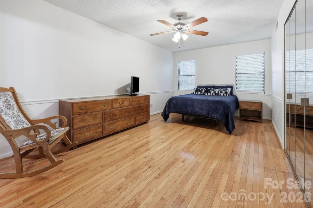 1503 Abbey Circle Asheville, NC 28805