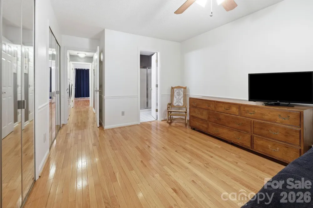 1503 Abbey Circle Asheville, NC 28805