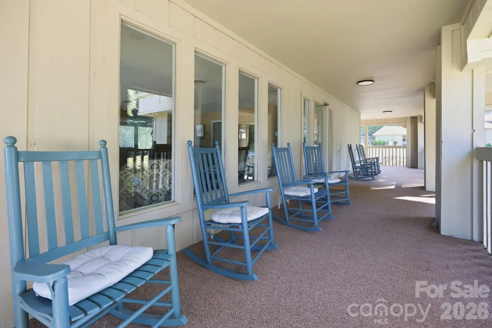 1503 Abbey Circle Asheville, NC 28805