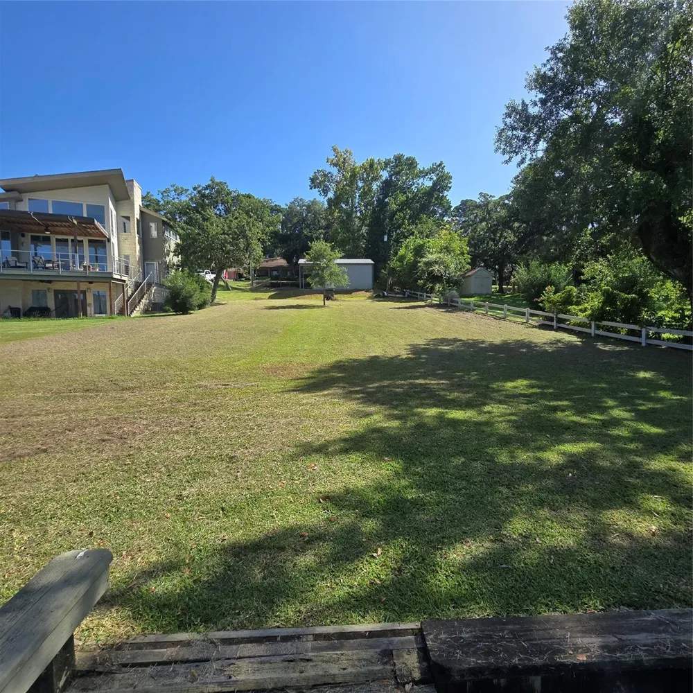 72 Edgewater Way Point Blank, TX 77364