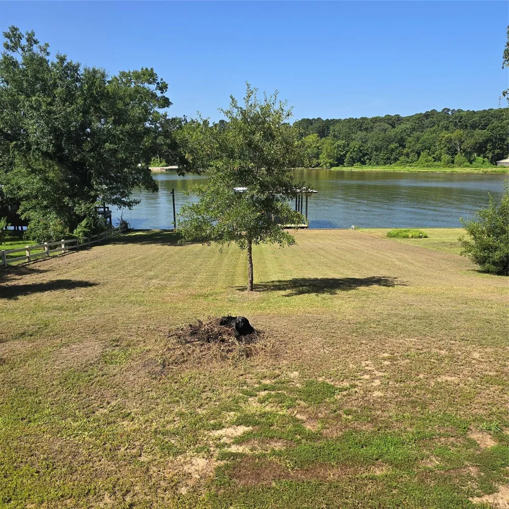 72 Edgewater Way Point Blank, TX 77364
