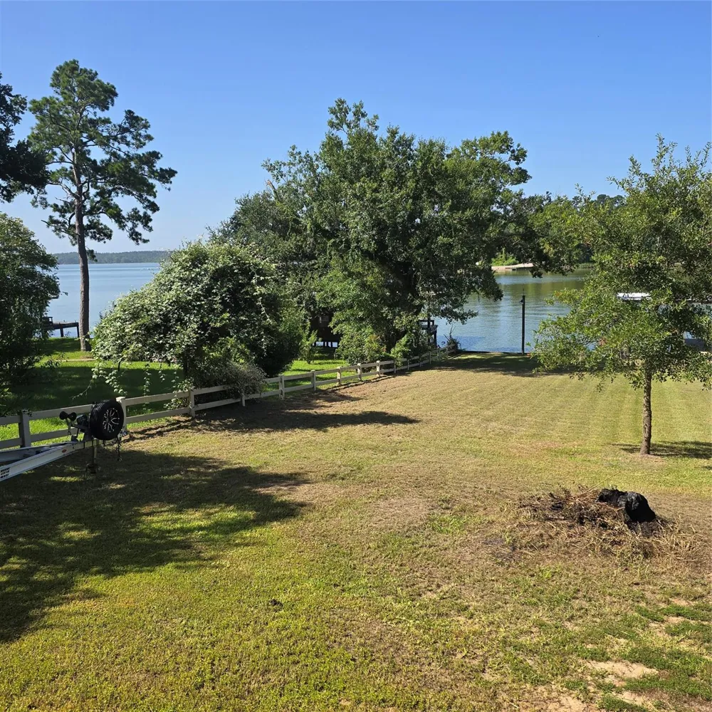 72 Edgewater Way Point Blank, TX 77364